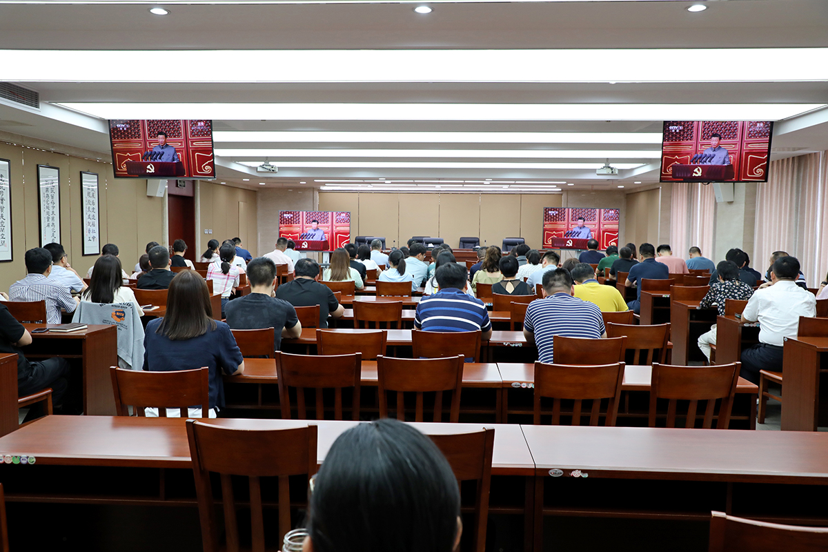 集團黨委組織觀看慶祝中國共產黨成立一百周年大會直播